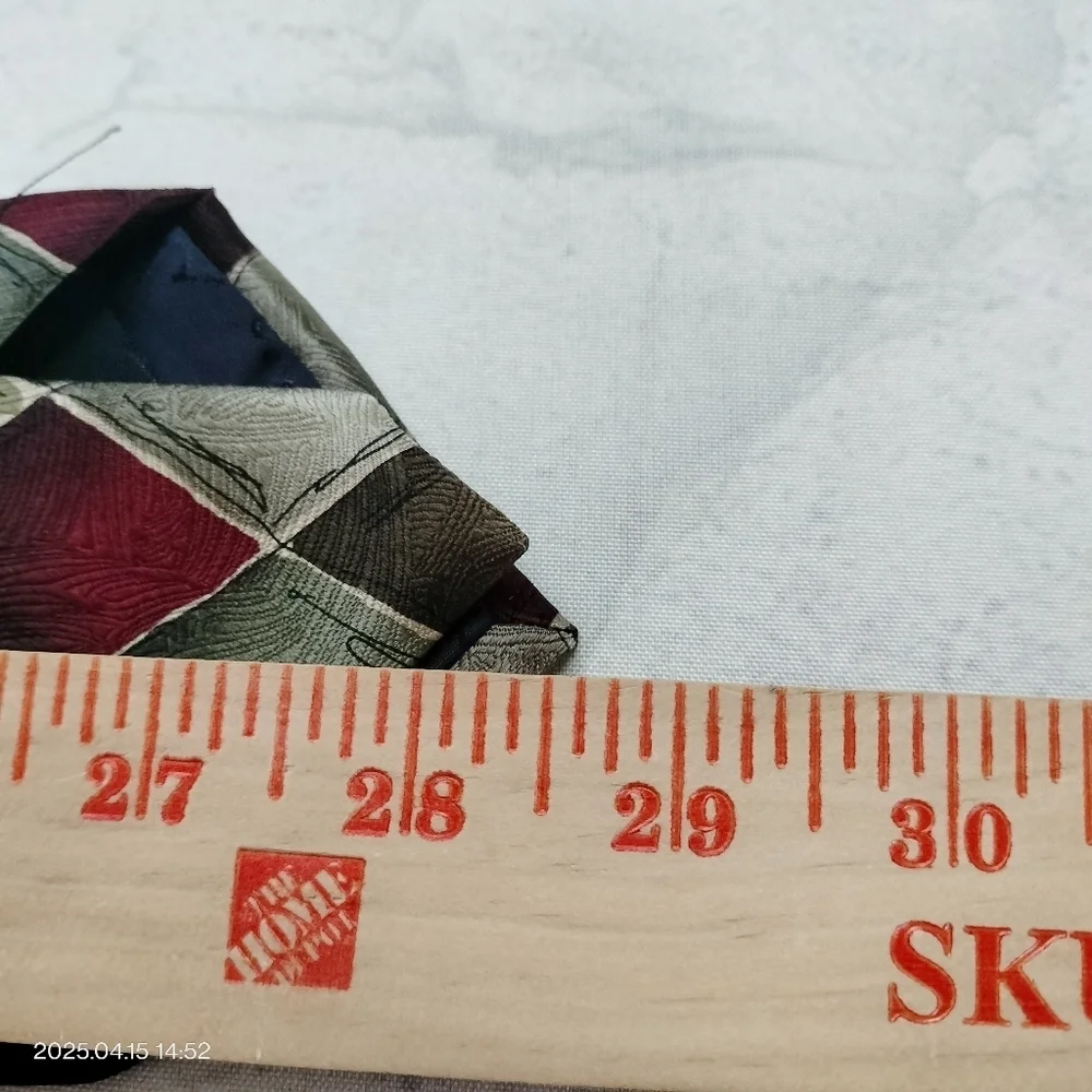 J. Garcia Silk Necktie Multicolor Diamond Pattern Tie Lady with Argle Socks 1996